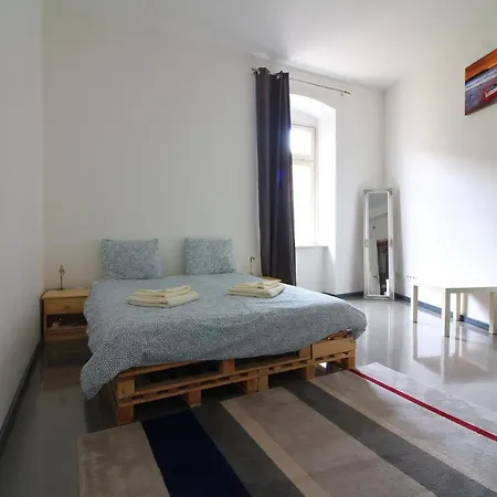 Au Centre Apartment *
